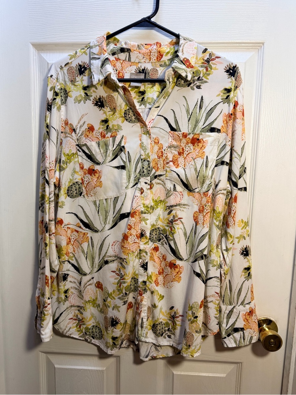 Chico's White Floral Long-Sleeve Button-Up Shirt